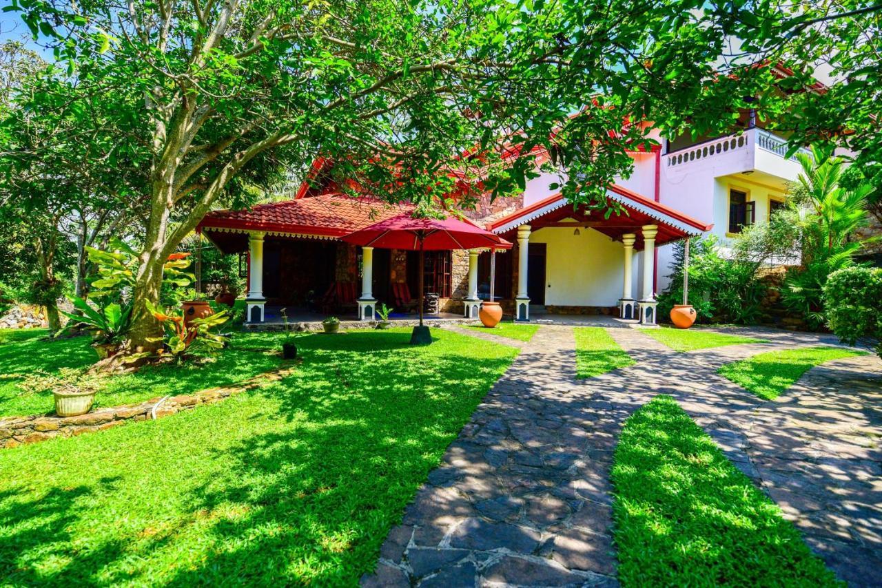 Simon'S Lodge Hikkaduwa Exterior foto